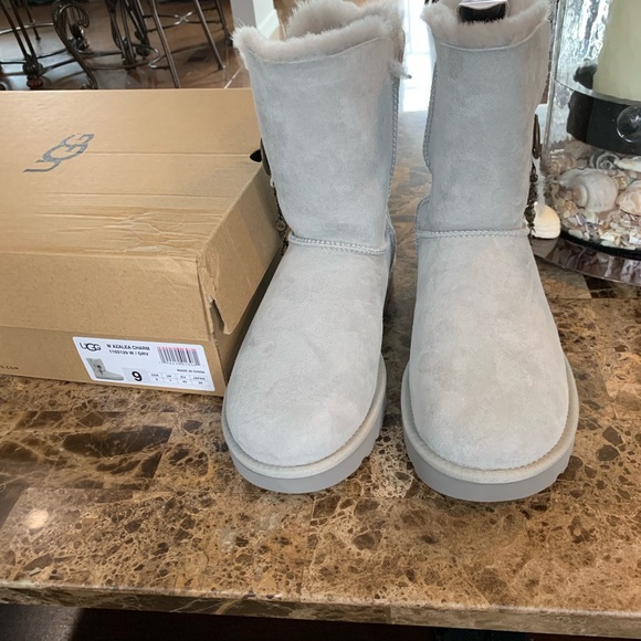 Ugg azalea charm - Picture 5 of 7